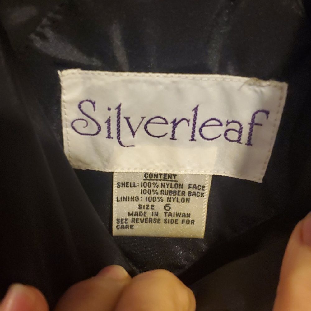 Silverleaf 90s Shiny Black Belted Trench Rain Jacket, sleek and fashionable - Picture 6 of 9